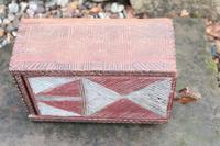 Scandinavian / Swedish 'Folk Art' painted & geometric chip-carved timplåda / sliding-lid box early 19th Century. (5 of 11) Scandinavian / Swedish 'Folk Art' painted & geometric chip-carved timplåda / sliding-lid box early 19th Century. (5 of 11)