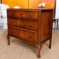 Walnut Chest of Drawers Queen Anne Style c.1920 (5 of 11) Walnut Chest of Drawers Queen Anne Style c.1920 (5 of 11)