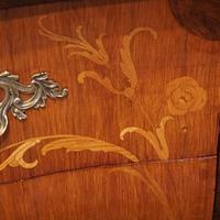 Continental Marquetry Bombe Commode Chest (5 of 14) Continental Marquetry Bombe Commode Chest (5 of 14)