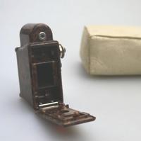 A Scarce Novelty Miniature Antique Photography Coronet Midget Spy Camera C.1930 (5 of 6) A Scarce Novelty Miniature Antique Photography Coronet Midget Spy Camera C.1930 (5 of 6)
