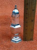 Antique Sterling Silver Hallmarked Pepper Shaker 1909 Henry Matthews (8 of 8) Antique Sterling Silver Hallmarked Pepper Shaker 1909 Henry Matthews (8 of 8)