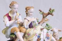 Porcelain Centre Piece (4 of 15) Porcelain Centre Piece (4 of 15)