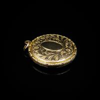 Antique 9ct 9K Yellow Gold Engraved Fancy Round Photo Locket Pendant (8 of 11) Antique 9ct 9K Yellow Gold Engraved Fancy Round Photo Locket Pendant (8 of 11)