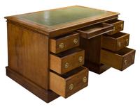 Victorian Kneehole Desk (2 of 4) Victorian Kneehole Desk (2 of 4)
