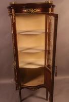 Good Quality French Serpentine Front Display Cabinet (10 of 11) Good Quality French Serpentine Front Display Cabinet (10 of 11)