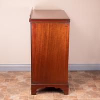 Waring & Gillow Mahogany Chest of Drawers (7 of 18) Waring & Gillow Mahogany Chest of Drawers (7 of 18)