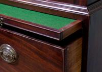 George III Mahogany Chest on Chest (2 of 4) George III Mahogany Chest on Chest (2 of 4)
