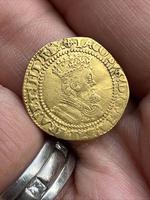James I / VI Hammered Gold Crown - MM Crescent / Cross