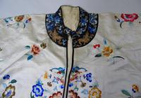 Antique Chinese Silk Embroidered Robe (7 of 9) Antique Chinese Silk Embroidered Robe (7 of 9)