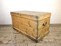 Large Victorian Antique Pine Trunk (4 of 14) Large Victorian Antique Pine Trunk (4 of 14)
