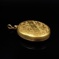 Antique Victorian Double Sided Engraved Fancy Oval Rolled Gold Photo Locket Pendant (4 of 8) Antique Victorian Double Sided Engraved Fancy Oval Rolled Gold Photo Locket Pendant (4 of 8)