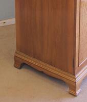 Quality Burr Walnut Triple Wardrobe c.1930 (3 of 15) Quality Burr Walnut Triple Wardrobe c.1930 (3 of 15)
