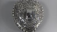 Art Nouveau silver repousse top cut glass heart vanity trinket box jar 1902 (9 of 13) Art Nouveau silver repousse top cut glass heart vanity trinket box jar 1902 (9 of 13)