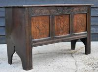 Handsome Early 18th Century Oak Coffer / Blanket Box / Chest c.1700 (6 of 8) Handsome Early 18th Century Oak Coffer / Blanket Box / Chest c.1700 (6 of 8)