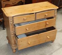1900's Country Pine Serpentine Front Chest of Drawers (3 of 3) 1900's Country Pine Serpentine Front Chest of Drawers (3 of 3)