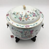 Chinese Famille Rose Pot with Lid and Stand (7 of 8) Chinese Famille Rose Pot with Lid and Stand (7 of 8)