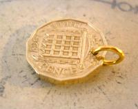 Vintage Pocket Watch Chain Fob 1967 Queen Elizabeth Threepenny Bit Old 3d Coin Fob (3 of 4) Vintage Pocket Watch Chain Fob 1967 Queen Elizabeth Threepenny Bit Old 3d Coin Fob (3 of 4)