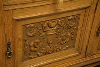 Edwardian Light Oak Carved Mirror-back Sideboard (11 of 17) Edwardian Light Oak Carved Mirror-back Sideboard (11 of 17)
