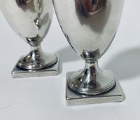 Pair of 18th Century Georgian Solid Sterling Silver Salt and Pepper Shakers Pepperettes (4 of 12) Pair of 18th Century Georgian Solid Sterling Silver Salt and Pepper Shakers Pepperettes (4 of 12)