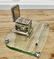 Art Deco Glass and Brass Desk Inkwell with Pen Rest (3 of 8) Art Deco Glass and Brass Desk Inkwell with Pen Rest (3 of 8)