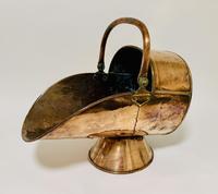 Antique Copper Coal Scuttle and Shovel (10 of 13) Antique Copper Coal Scuttle and Shovel (10 of 13)