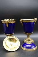 Good Pair of Late 19th Century Sèvres Type Porcelain Lidded Vases (2 of 8) Good Pair of Late 19th Century Sèvres Type Porcelain Lidded Vases (2 of 8)