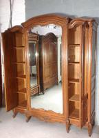 Large Oak French Triple Armoire (11 of 12) Large Oak French Triple Armoire (11 of 12)