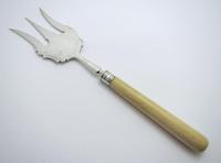 Victorian 1899 Large 21cm Antique Bread Muffin Cake Serving Fork, with Solid Sterling Silver Tines, Server (2 of 5) Victorian 1899 Large 21cm Antique Bread Muffin Cake Serving Fork, with Solid Sterling Silver Tines, Server (2 of 5)
