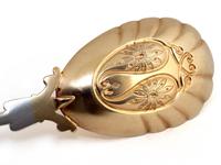 Ornate Boxed Pair of Victorian Silver Plated Partial Gilt Serving Spoons (4 of 8) Ornate Boxed Pair of Victorian Silver Plated Partial Gilt Serving Spoons (4 of 8)