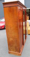 1920s Large 3 Door Mirrored Walnut Wardrobe (4 of 4) 1920s Large 3 Door Mirrored Walnut Wardrobe (4 of 4)