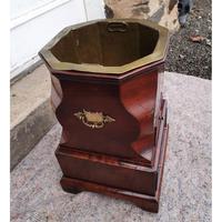 Early 18th Century Mahogany Jardinere (5 of 9) Early 18th Century Mahogany Jardinere (5 of 9)