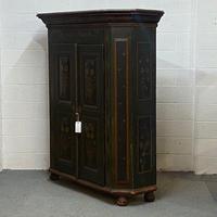 Early 1800's Painted Pine Marriage Armoire (4 of 7) Early 1800's Painted Pine Marriage Armoire (4 of 7)