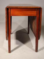 Shaped George III Period Mahogany Drop-leaf Table (5 of 7) Shaped George III Period Mahogany Drop-leaf Table (5 of 7)