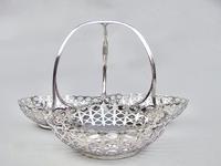 Fabulous Edwardian silver triple sweetmeat dish by Elkington & Co, Birmingham 1906 (3 of 8) Fabulous Edwardian silver triple sweetmeat dish by Elkington & Co, Birmingham 1906 (3 of 8)