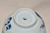 18th Century Worcester Porcelain Teabowl “Fruit & Wreath” pattern (5 of 7) 18th Century Worcester Porcelain Teabowl “Fruit & Wreath” pattern (5 of 7)