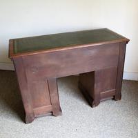 Walnut Kneehole Writing Desk - Edwardian c.1910 (3 of 8) Walnut Kneehole Writing Desk - Edwardian c.1910 (3 of 8)