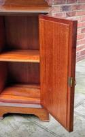 Edwardian Mahogany Wood Inlaid Bedside Cabinet (6 of 7) Edwardian Mahogany Wood Inlaid Bedside Cabinet (6 of 7)