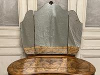 Queen Anne Burr Walnut Kidney Dressing Table (2 of 17) Queen Anne Burr Walnut Kidney Dressing Table (2 of 17)