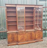 Quality Mahogany Breakfront Library Bookcase made by G T Rackstraw (6 of 6) Quality Mahogany Breakfront Library Bookcase made by G T Rackstraw (6 of 6)