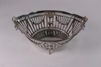 Late 19th Century French Bowl (4 of 4) Late 19th Century French Bowl (4 of 4)