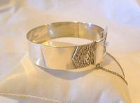 Vintage Sterling Silver Bangle 1978 Large Buckle Bracelet 7" Length 28.5 Grams (7 of 11) Vintage Sterling Silver Bangle 1978 Large Buckle Bracelet 7" Length 28.5 Grams (7 of 11)
