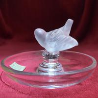 Lalique "Sparrow" Ring Dish in Clear & Frosted Glass with Original Label (2 of 9) Lalique "Sparrow" Ring Dish in Clear & Frosted Glass with Original Label (2 of 9)