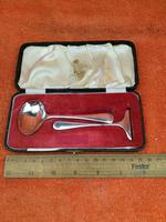 Vintage Sterling Silver Hallmarked Cased Spoon & Pusher 1955 Sheffield, Viner's Ltd (8 of 9) Vintage Sterling Silver Hallmarked Cased Spoon & Pusher 1955 Sheffield, Viner's Ltd (8 of 9)