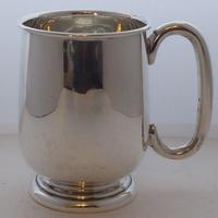1933 Hallmarked Solid Silver 1/2 Half Pint Tankard Christening Mug E Viner (8 of 8) 1933 Hallmarked Solid Silver 1/2 Half Pint Tankard Christening Mug E Viner (8 of 8)