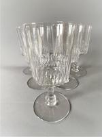 Fine Set of Six French Cut Glass Wine Goblets (4 of 5) Fine Set of Six French Cut Glass Wine Goblets (4 of 5)