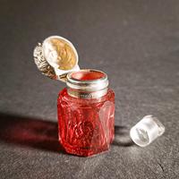 Edwardian Silver Mounted Scent Bottle (2 of 4) Edwardian Silver Mounted Scent Bottle (2 of 4)