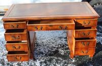 1960s Mahogany Pedestal Desk with Red Leather Top inset (4 of 4) 1960s Mahogany Pedestal Desk with Red Leather Top inset (4 of 4)