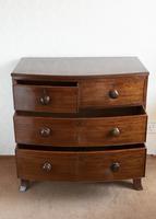 Early 19th Century Mahogany Bow Front Chest of Drawers (3 of 6) Early 19th Century Mahogany Bow Front Chest of Drawers (3 of 6)