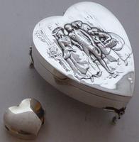 Rare Large 1904 Hallmarked Solid Silver Love Heart Pill Earring Jewellery Box (2 of 13) Rare Large 1904 Hallmarked Solid Silver Love Heart Pill Earring Jewellery Box (2 of 13)