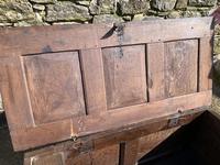 Small 17th Century Devon Oak Coffer (9 of 21) Small 17th Century Devon Oak Coffer (9 of 21)